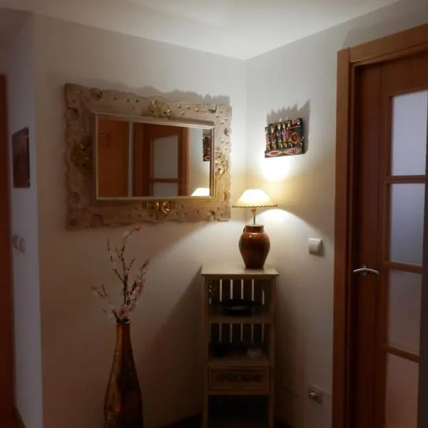 Acogedor Apartamento En Huesca, hotel v destinaci Huesca