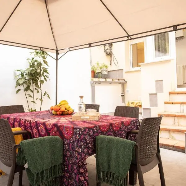 Lugar especial, gran patio, junto al ayuntamiento, hotel in Bilbao