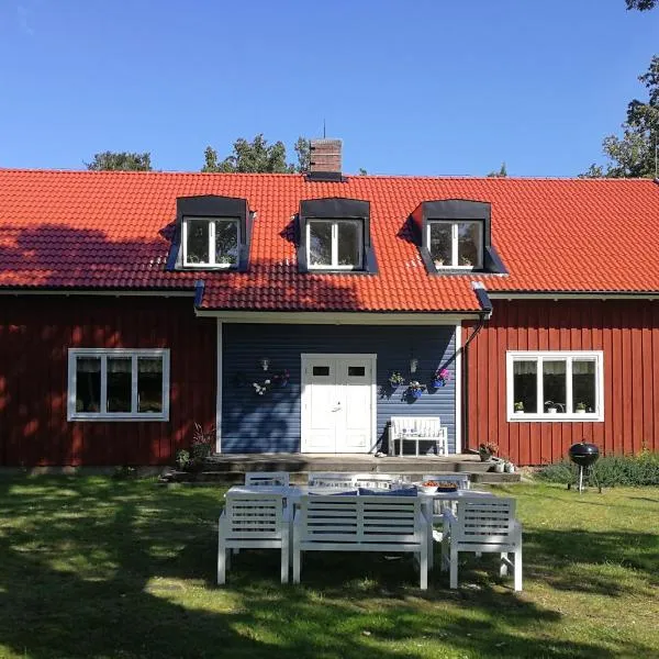 Bolmen Bed - Vandrarhem, hotel in Järanäs