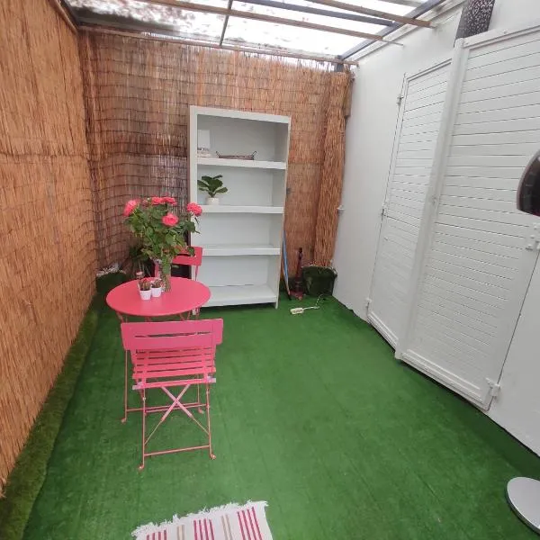 Studio Marjorie Indep. dans maison particulière, hotel din Mérignac