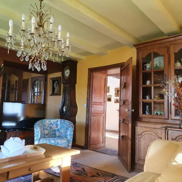 Sur la Rive Vierre, hotel in Suxy