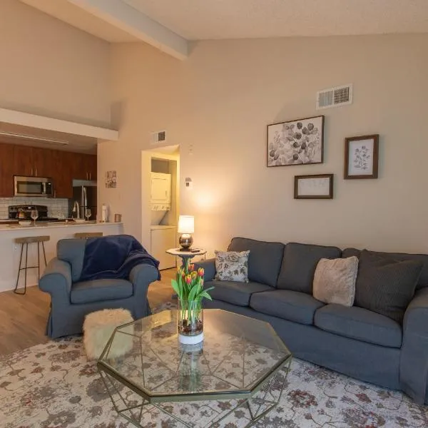 Huge Oceanside Private 2BR Apartment-Pool-Gym-Spa, hotel a Oceanside