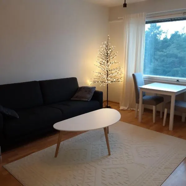 Viihtyisä yksiö Oulun Tuirassa, khách sạn ở Oulu