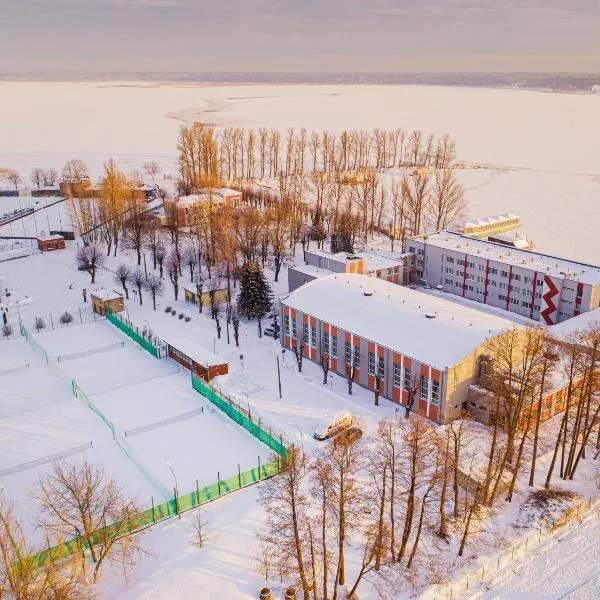 Hotel Mezaparks, hotel in Langstiņi