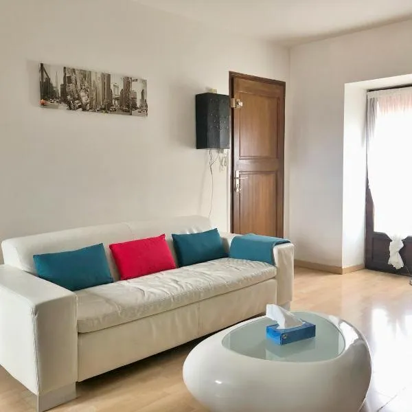 Duplex 2 chambres 4 personnes - Bourg de Saclay、サクレーのホテル