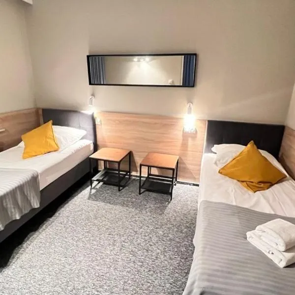 Hotel Otomin, מלון באוטומין