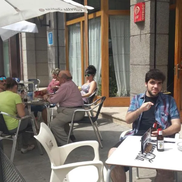 Hostal Galicia, hotel v destinaci Figueres