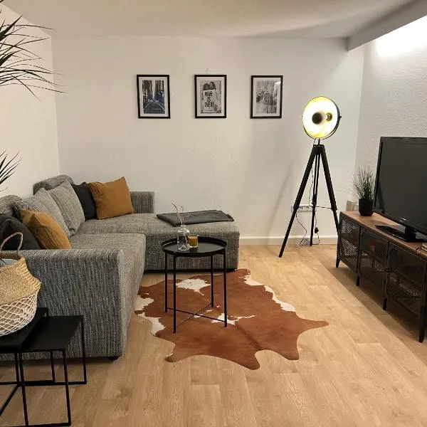 MODERNES HAUS FÜR 7 GÄSTE 90m2 TV NETFLIX WLAN, hotel in Momlingen
