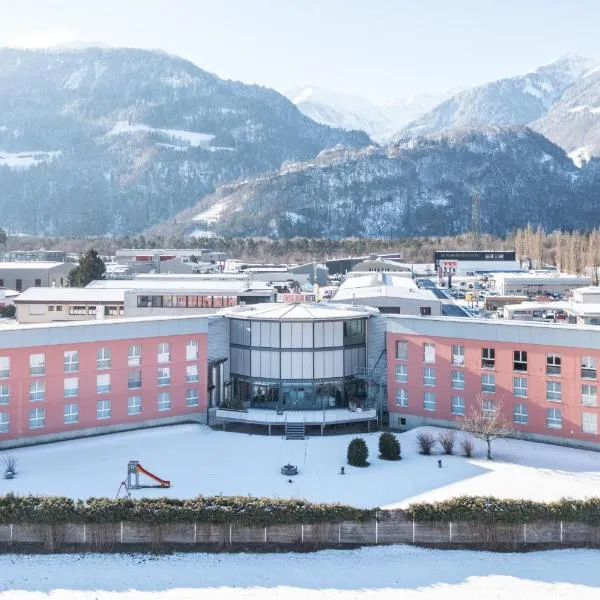 Swiss Heidi Hotel, hotel in Seewis im Prättigau