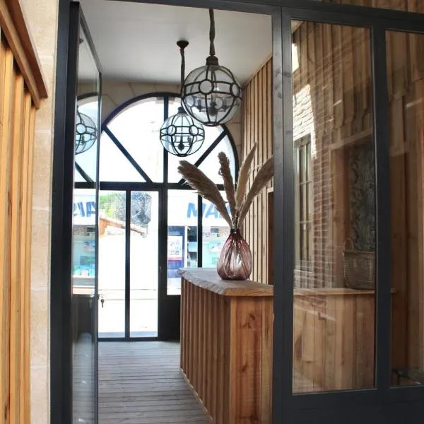 Welcôm Apparts-chic et intimiste-100m du Port, hotel v destinaci La Teste-de-Buch