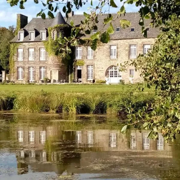 Château de la Motte Beaumanoir, hotel in Plesder