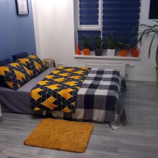 Georgeous Bright Studio in a Bright Residential Complex Comfort Town КТ-08, hotel u gradu Kijev