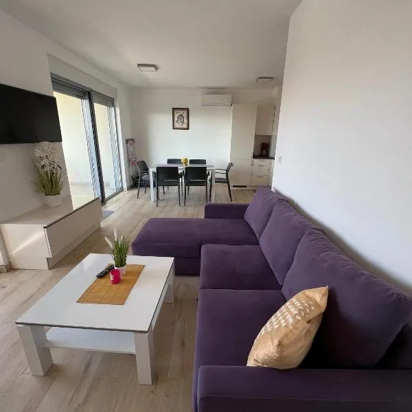 Kozino Apartments, hotel v Kožino