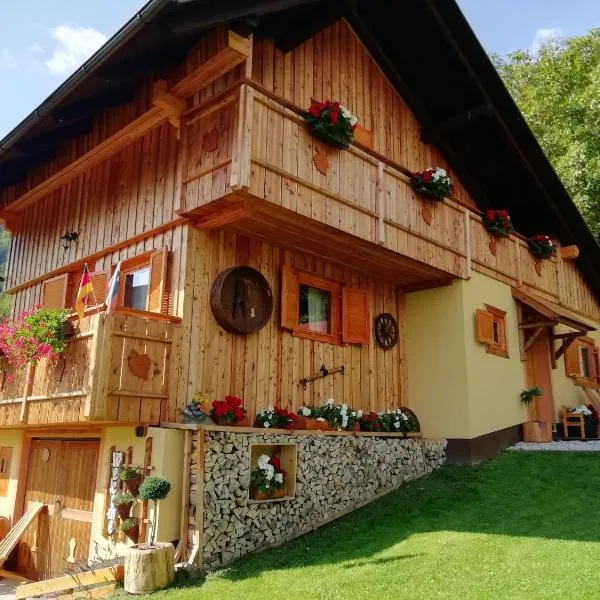 Počitniška hiška Kašta, hotel v destinaci Luče