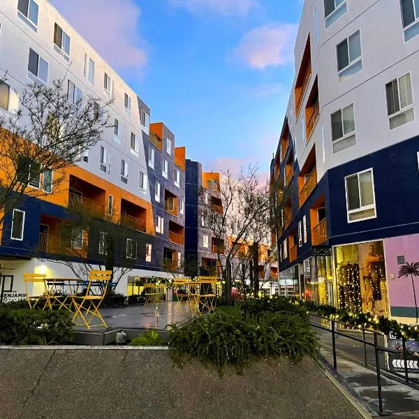 Perfect Apt w Parking Gym Pool WIFI in Arts District DTLA near Little Tokyo B4, hotel v Los Angeles