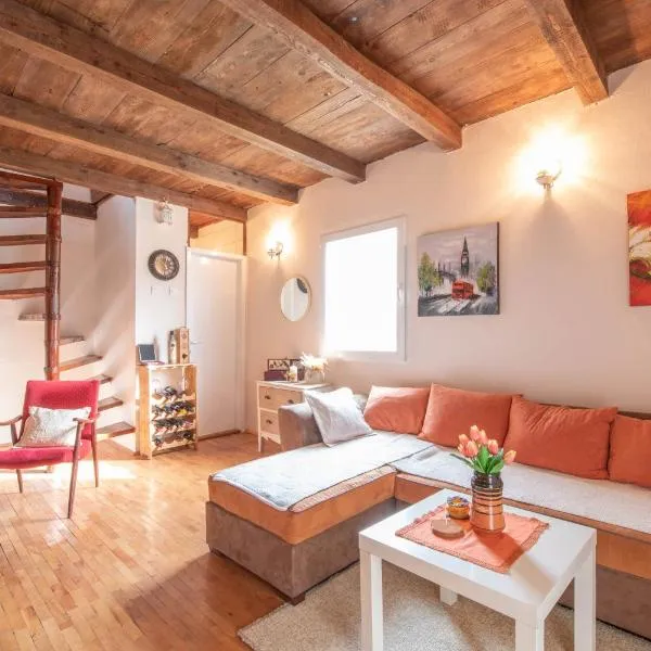 Cozy cottage, little paradise in the hinterland, hotel v destinácii Vilusi