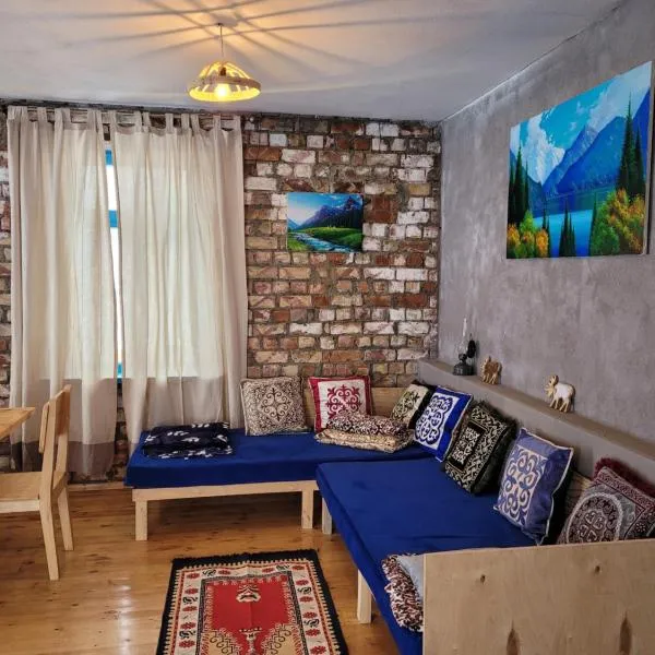 Darya Hostel Jyrgalan: Dzhergalan şehrinde bir otel