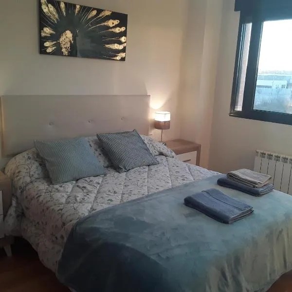 Apartamento de 6 personas con WIFI Y GARAJE INCLUIDO, hotelli kohteessa Boecillo