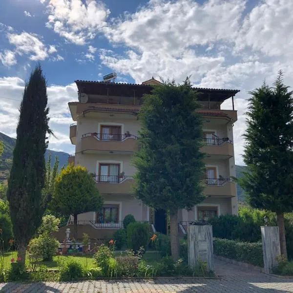 Camping & Guest House Herges, hotel v destinaci Udënisht