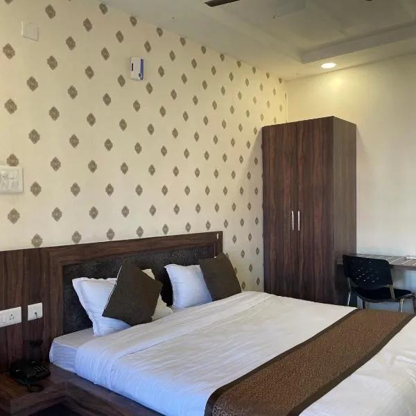 Hotel Royal Embassy, hotel v destinaci Tinsukia