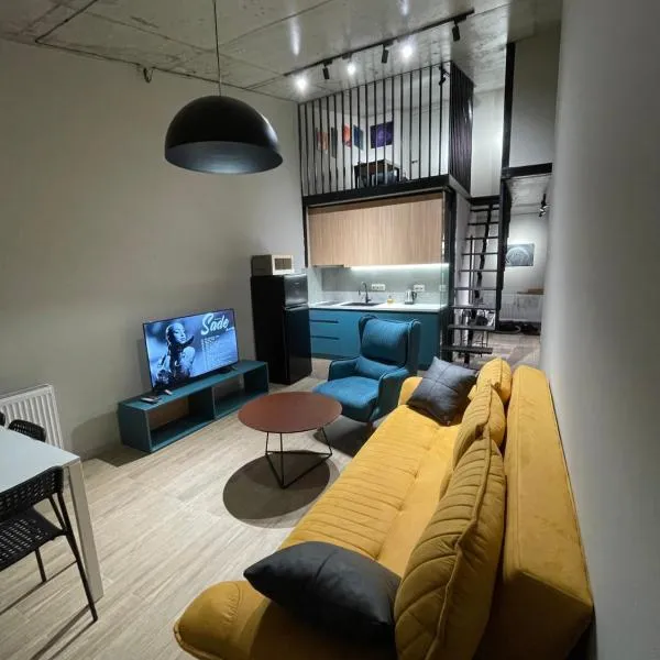3 bedroom condo with free parking on premises, hotell Gudauris