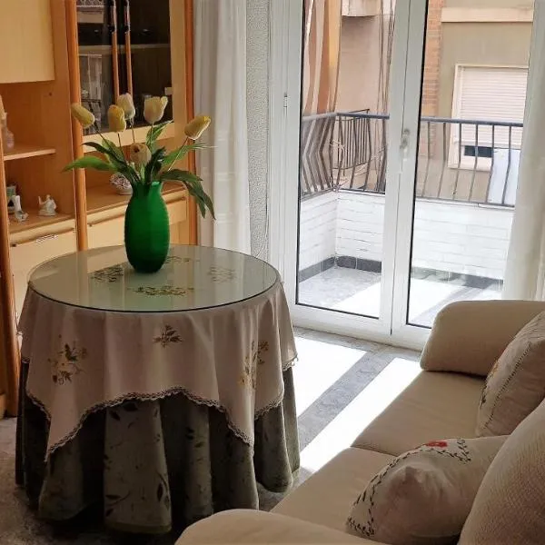Apartamento Armonía:céntrico, tranquilo y acogedor, hotel in Elda