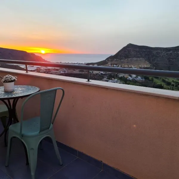 Sybarix Apartment: Precioso apartamento con vistas al golf y el mar, hotel v destinaci La Envia