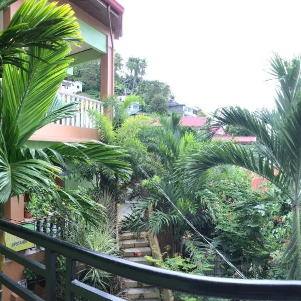 Reynaldo's Upstairs, hotel v destinaci Puerto Galera