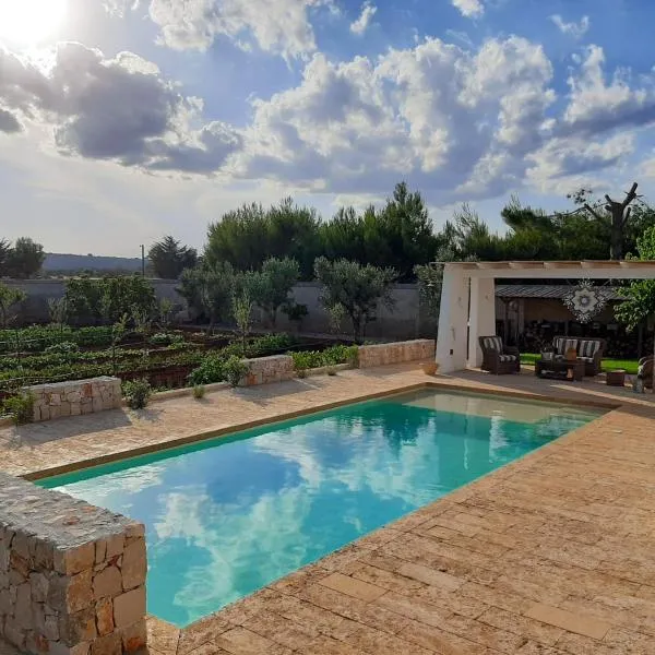 La Cuccuvascia pool house by LoveSud, hotel v destinácii Alessano