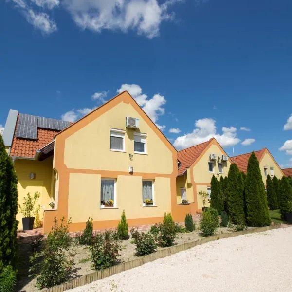 Ponty-Lak Panzió, hotel in Csátalja