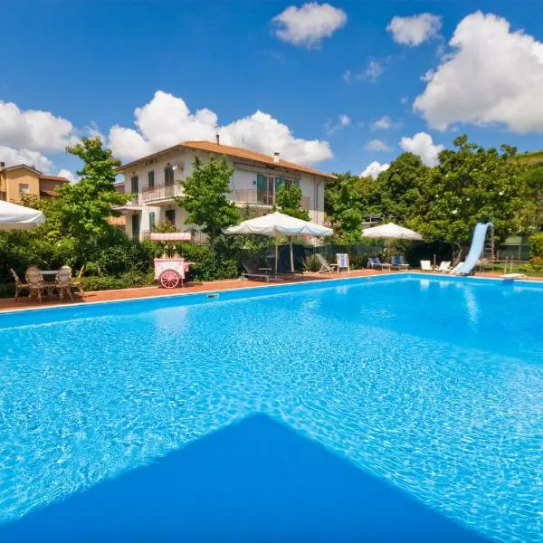 Hotel Giardino, hotel in Serra deʼ Conti