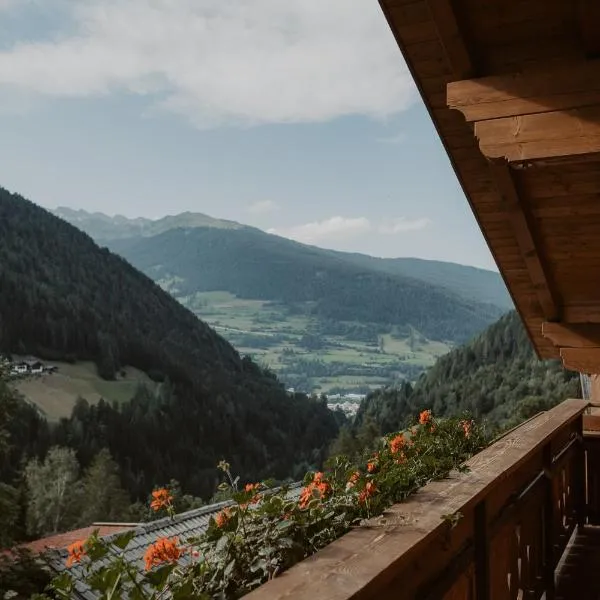 Gogererhof App Maria, hotel in Racines