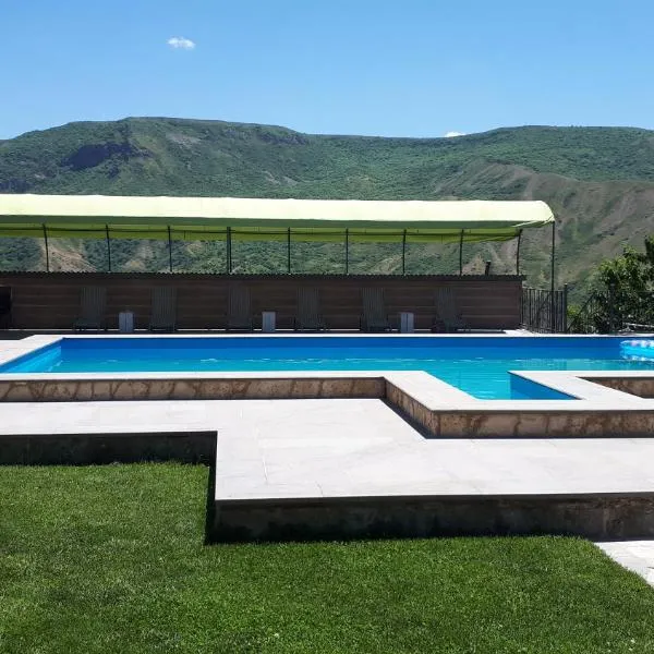 Bed & Breakfast 3 Gs, hotel v destinaci Goghtʼ