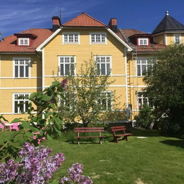 STF Tre Björnar B&B, hotel in Älvdalen