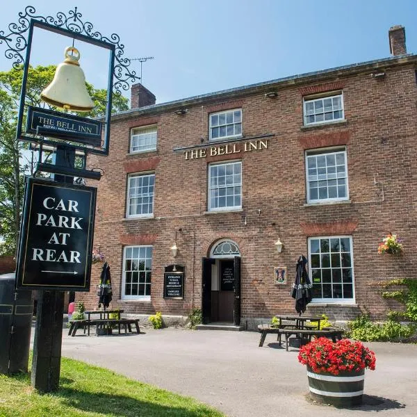 The Bell Inn, hotel in Blakeney