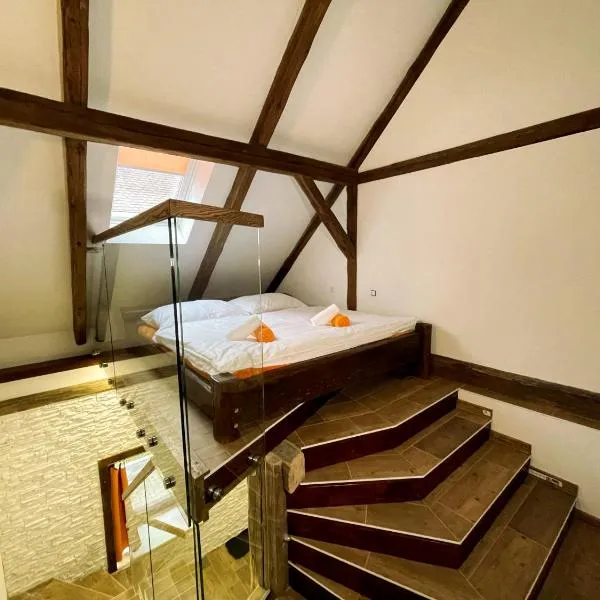 Apartmánový dům 13 Mezonet 2, hotel v Seči