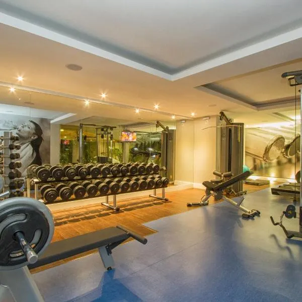 Le CanarD Joinville, hotel in Joinville