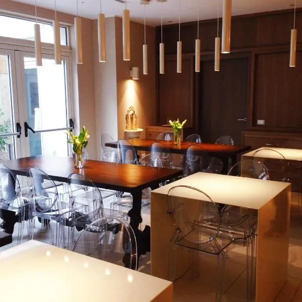 La Castellana Loft Hotel, hotel v Bergame