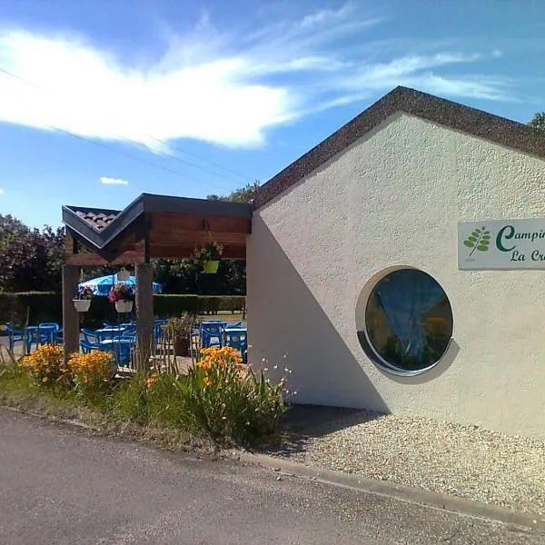 Camping La Croix Badeau, hotel in Trémilly