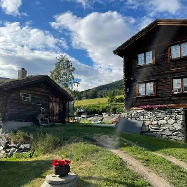 Stallen - koselig lite hus på gårdstun, hotel in Nordberg