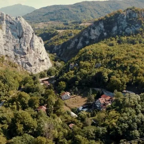 Dom sa pogledom Jela – hotel w mieście Sićevo