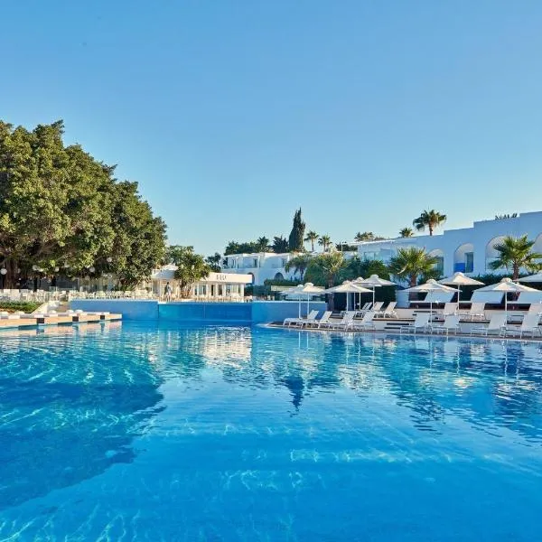 So Nice Club Resort, hotel v destinaci Xylophaghou