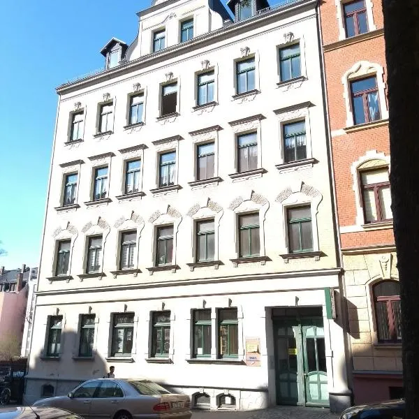 Ferienwohnungen in der Kunstgalerie Charlie und Jenny, hotel v destinaci Chemnitz
