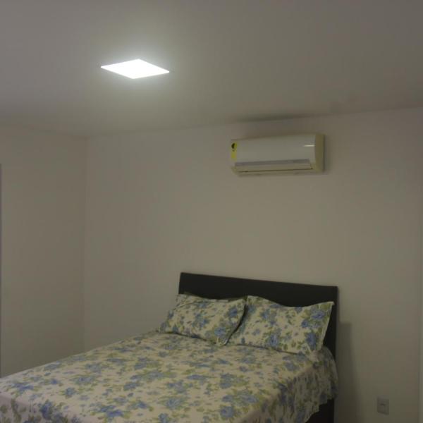 Casa aconchegante com piscina e muito espaço verde - Foto 2