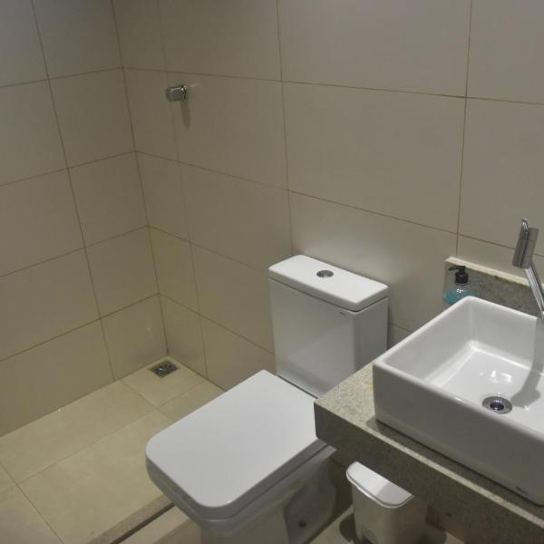 Casa aconchegante com piscina e muito espaço verde - Foto 3