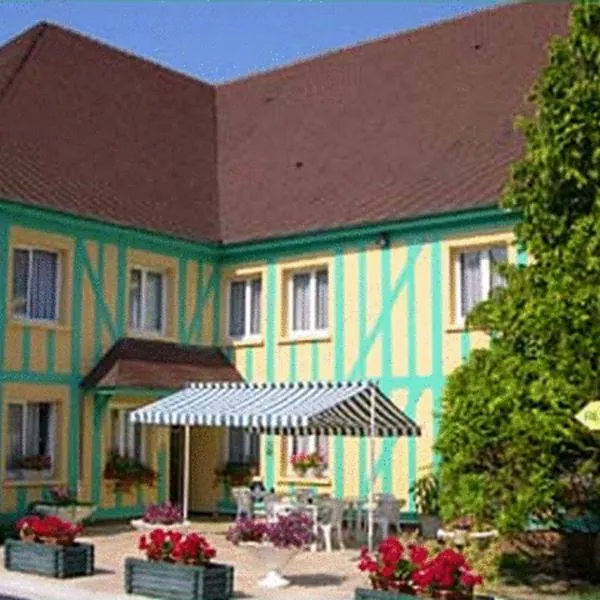 Logis Hôtel Le Pan De Bois, hotel v destinácii Bréviandes