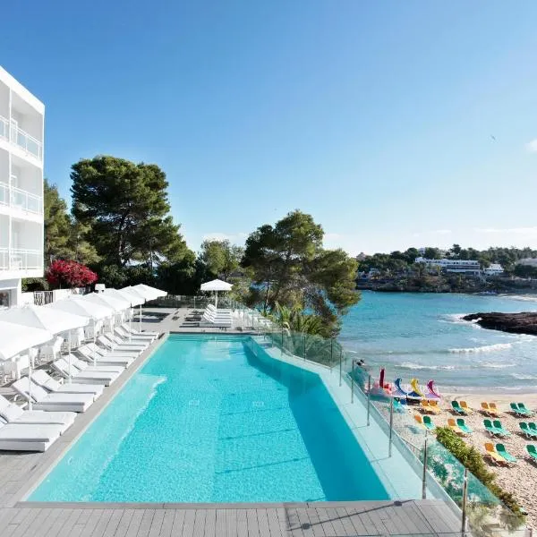 Grupotel Ibiza Beach Resort - Adults Only, hotel in Portinatx