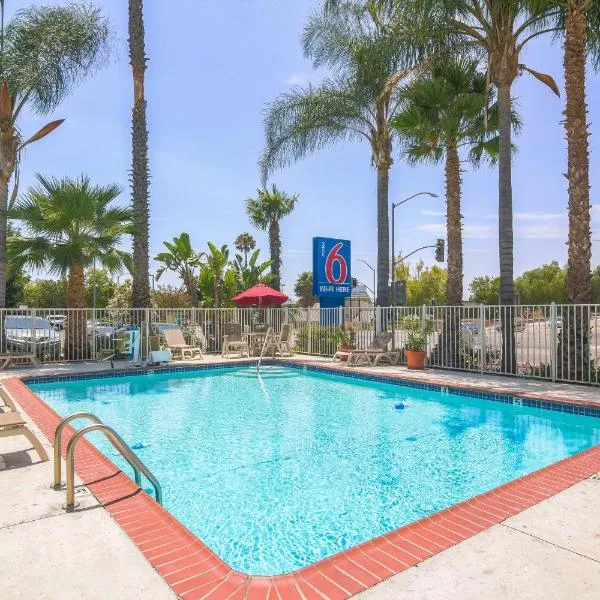 Motel 6-Simi Valley, CA, hotel v destinaci Simi Valley