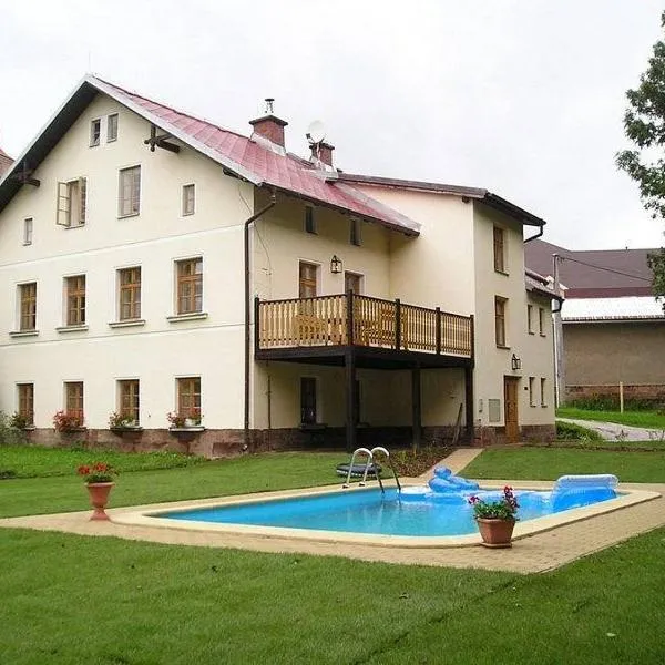 Droom b&b Čermná, hotel in Chotěvice