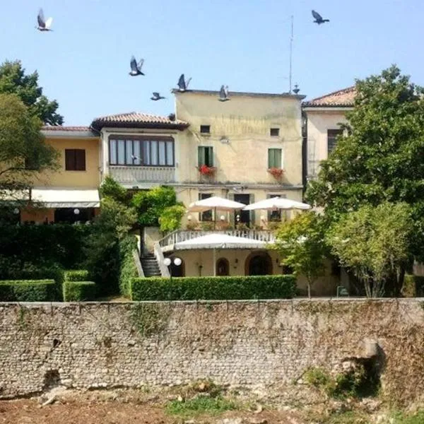 Hotel Leon D'Oro, hotel in Cison di Valmarino